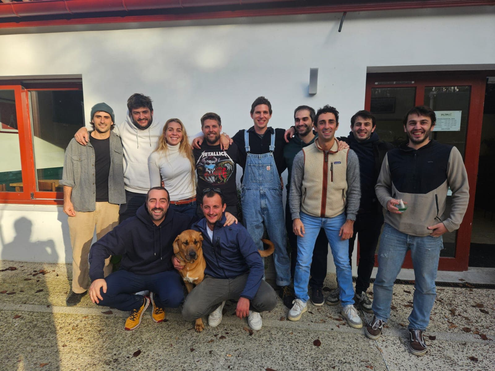 Histoire du Molly's Pub Biarritz - bar convivial créé par 10 amis d'enfance aux Docks de Biarritz