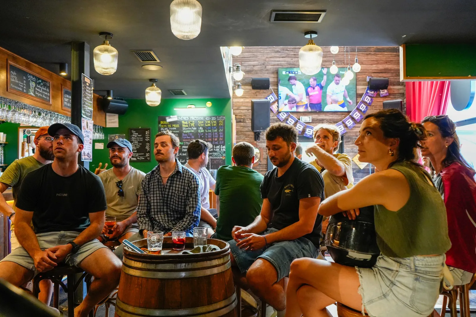 Molly's Pub Biarritz · un match sur grand écran